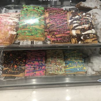 Two Shades Cafe - Pop tart flavors - Cafes Near Me - Chicago, Illinois