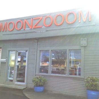 Moon Zooom - Entrance - Used, Vintage & Consignment Near Me - San Jose, California