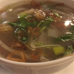 midori inn - ... Traditionelle Vietnamesische Suppe mit Nudeln und Huhn ...
