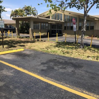Berkshire Manor - Skilled Nursing Near Me - North Miami, Florida Berkshire Manor - Skilled Nursing Near Me - North Miami, Florida