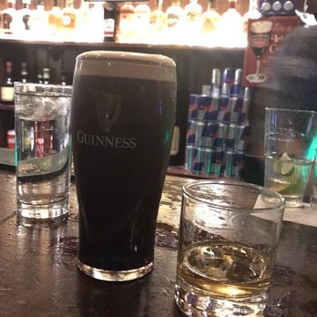 The Temple Bar - Had to try a Guinness. - Pubs Near Me - Dublin, D