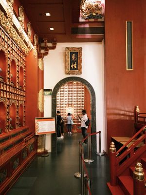Buddha Tooth Relic Temple by null