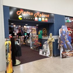 Retro Reboot - Entrance