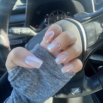Kitchen Nail Bar - Mountain View - Natural powder nail & Pearl chrome w coffin shape by Lee - Nail Salons Near Me - Mountain View, California