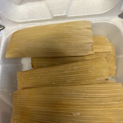 LaVergne Deli & Tacos - Just a quick bunch of tamales. They'll b  re gone soon.