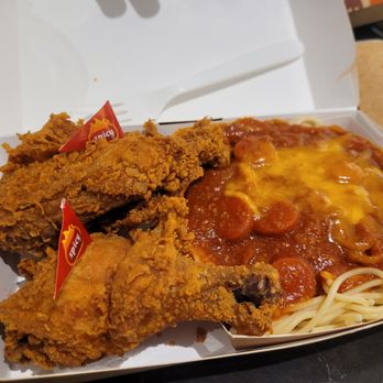 Jollibee - Spicy chicken with the infamous spaghetti - Fast Food Near Me - East Rutherford, New Jersey