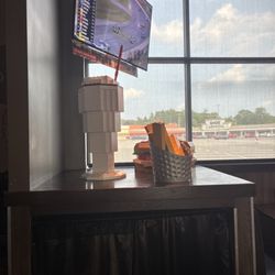 Red Robin Gourmet Burgers and Brews