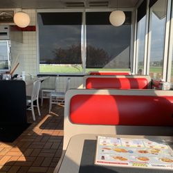 Waffle House - Interior