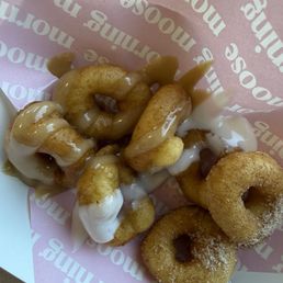 Maple, cinnamon sugar and vanilla donuts! Maple, cinnamon sugar and vanilla donuts!