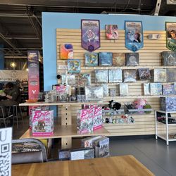 Do Gooder Games Cafe - Games display