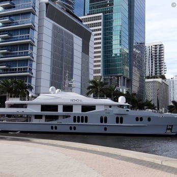 Brickell Park - Could this be Billy's yacht? Regardless, it's a nice day for a white wedding. - Landmarks & Historical Buildings Near Me - Miami, Florida