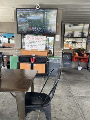 T&T: Trucks and Taps, Patio by null