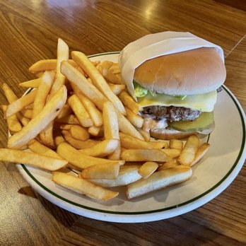 Pie 'n Burger - Hamburger and French Fries. - Burgers Near Me - Pasadena, California