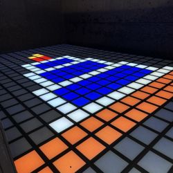 RGB Run - Birthday cake light-up floor
