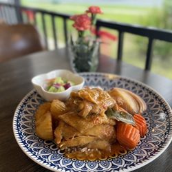 Koon Thai Kitchen - Musaman chicken
