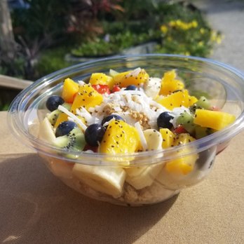 D's Garden - Coconut Garden bowl - Fruits & Veggies Near Me - Culebra, Puerto Rico