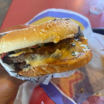 Carl's Jr - Fast Food Near Me - Santa Fe Springs, California Carl's Jr - Fast Food Near Me - Santa Fe Springs, California