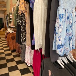 Pearls and Paper Dolls - Grand Saline - Women's Storefront and Online Fashion Boutique Located in Grand Saline, Texas