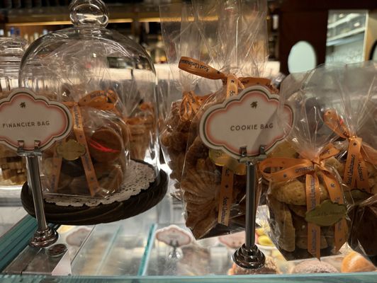 Sant Ambroeus Gelateria and Coffee Bar by null