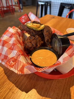 Hattie B's Hot Chicken by null
