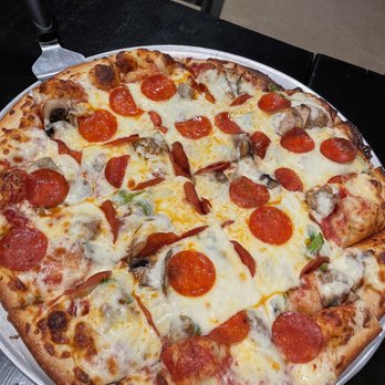 The Lauber - BYO Pizza - Bars Near Me - South Bend, Indiana The Lauber - BYO Pizza - Bars Near Me - South Bend, Indiana
