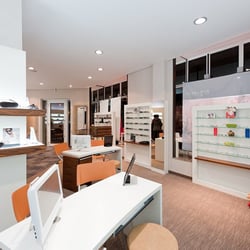 Optikstudio Marion Müller - Verkaufsbereich/ Brillenberatung