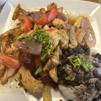 Alpaca Chicken - Pollo Saltado j - Chicken Shop Near Me - Sanford, North Carolina