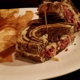 Reuben Sandwich Reuben Sandwich