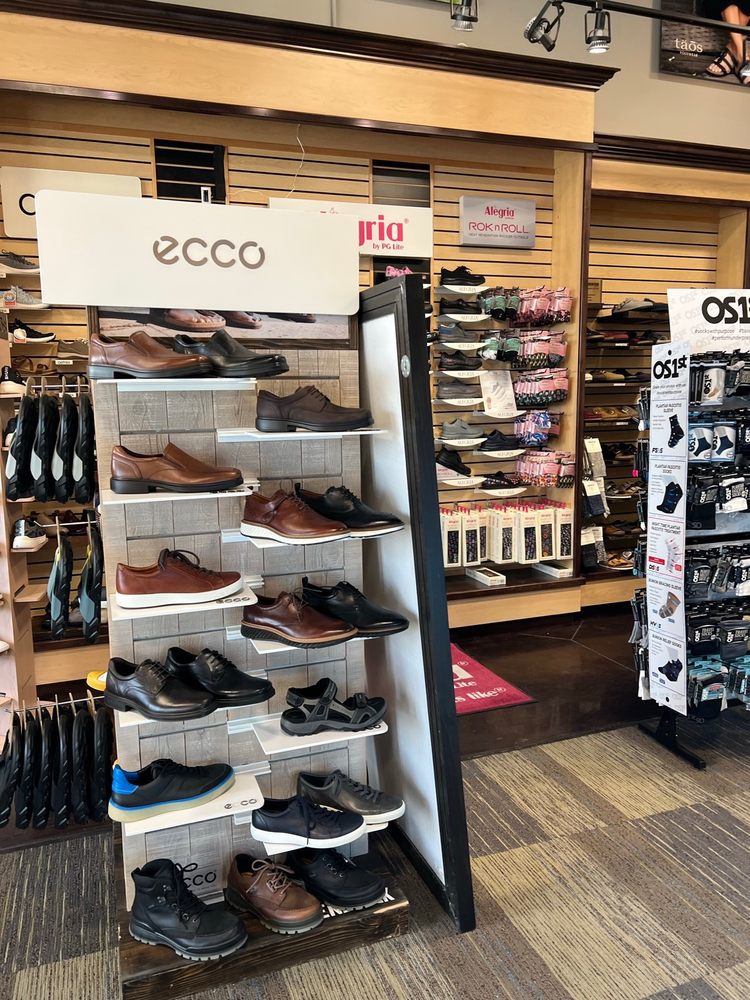 WALKING COMFORT Updated October 2024 11 Photos 101 E 12300 S