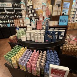 Bath & Body Works - love the packaging on the collection!