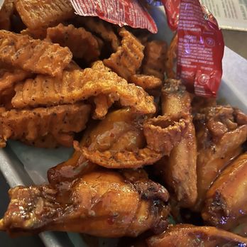 Look Dine-In Cinemas - Sweet potato fries (eh, under cooked) and chicken wings (average) - Cinema Near Me - Dobbs Ferry, New York Look Dine-In Cinemas - Sweet potato fries (eh, under cooked) and chicken wings (average) - Cinema Near Me - Dobbs Ferry, New York