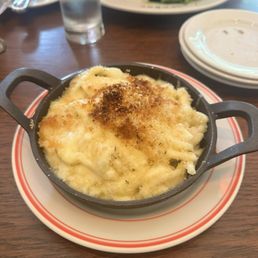 Macaroni au gratin (mac n cheese)