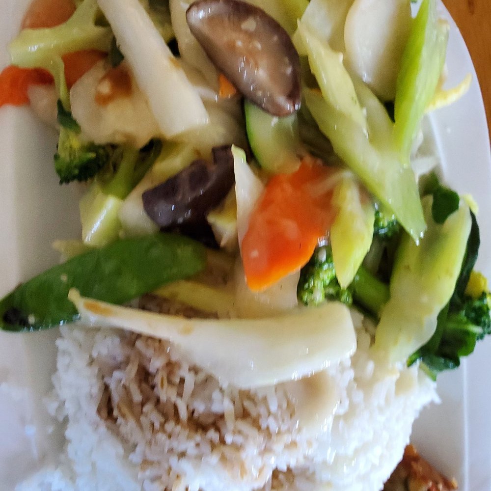 Lee's Wok - Vegetable lunch special - Chinese Near Me - Newport, Oregon Lee's Wok - Vegetable lunch special - Chinese Near Me - Newport, Oregon