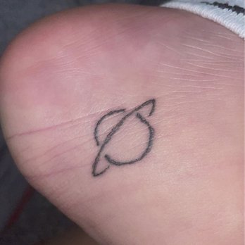 Articulture Studio Z - As you can see mine is not as bad but the line work is not good. - Tattoo Near Me - Fort Myers, Florida Articulture Studio Z - As you can see mine is not as bad but the line work is not good. - Tattoo Near Me - Fort Myers, Florida