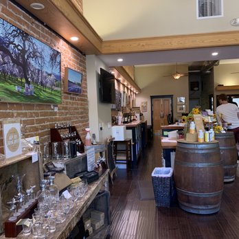 Berryessa Gap Vineyards Downtown Tasting Room - Tasting room - Wine Tasting Room Near Me - Winters, California