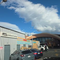 La Furniture Center - Outside parking lot