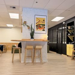 Sakana Poke & Soirée - Upstairs