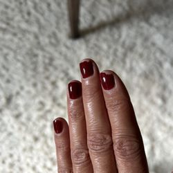 TK Nails - After 8 days, the gel continues to peel off