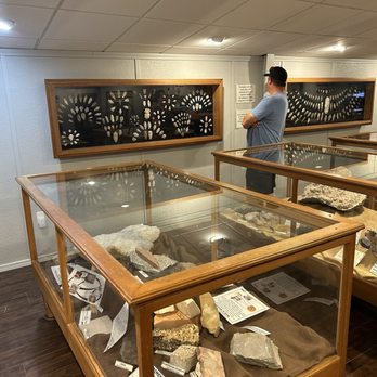 Bluff Dwellers Cave - Rock, mineral and ancient artifact museum - Museums Near Me - Noel, Missouri