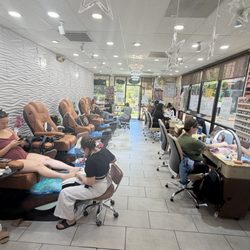 Royal Nails & Spa