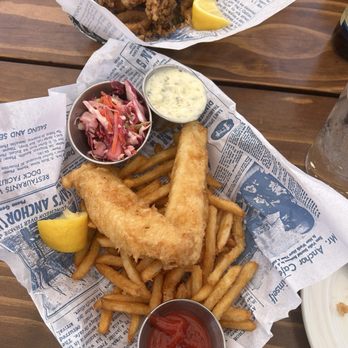 Sam's Anchor Cafe - Fish & Chips - Seafood Near Me - Tiburon, California