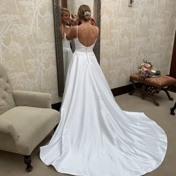 Dao Tailor Alteration & Custom Design - Sewing & Alterations Near Me - Waltham, Massachusetts Dao Tailor Alteration & Custom Design - Sewing & Alterations Near Me - Waltham, Massachusetts