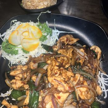 Chengs Restaurant & Bar - Mongolian chicken with fried rice - Sushi Bars Near Me - Baton Rouge, Louisiana Chengs Restaurant & Bar - Mongolian chicken with fried rice - Sushi Bars Near Me - Baton Rouge, Louisiana
