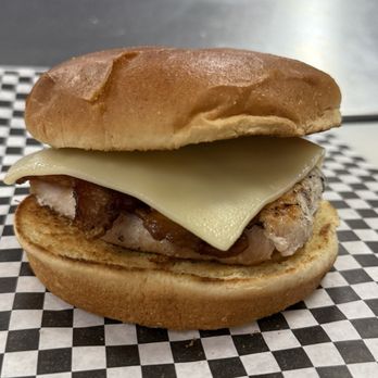 Timbers Bistro - Grilled chicken burger with bacon - Breakfast & Brunch Near Me - John Day, Oregon