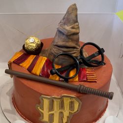 Menchie's Frozen Yogurt - Check out our new Harry Potter cake design!