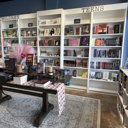Hill's Bookstore