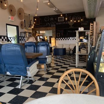 Circa's Coffee House - Inside - Coffee & Tea Near Me - Tyrone, Georgia