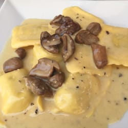 Ricci And Barsotti - Ravioli with ricotta and truffle cream