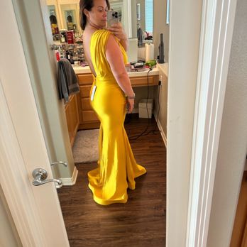David’s Tailoring And Tuxedo - Before - Back of train too long even with heals and needed hemming - Sewing & Alterations Near Me - Temecula, California