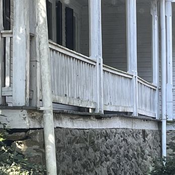 Ellerbe Springs Inn - Falling apart. Not safe. - Hotels Near Me - Ellerbe, North Carolina Ellerbe Springs Inn - Falling apart. Not safe. - Hotels Near Me - Ellerbe, North Carolina